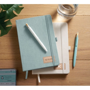 Carnet A5 avec couverture rigide en velours côtelé de polyester RPET  personnalisable