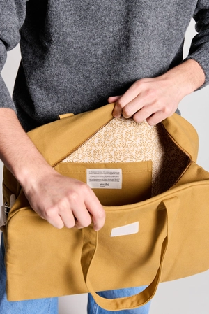 Sac de sport Hugo - fabriqué par une ONG personnalisable