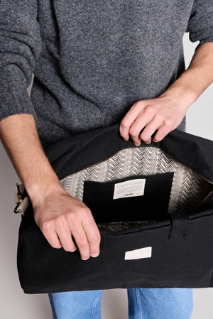 Sac de sport Hugo - fabriqué par une ONG personnalisable
